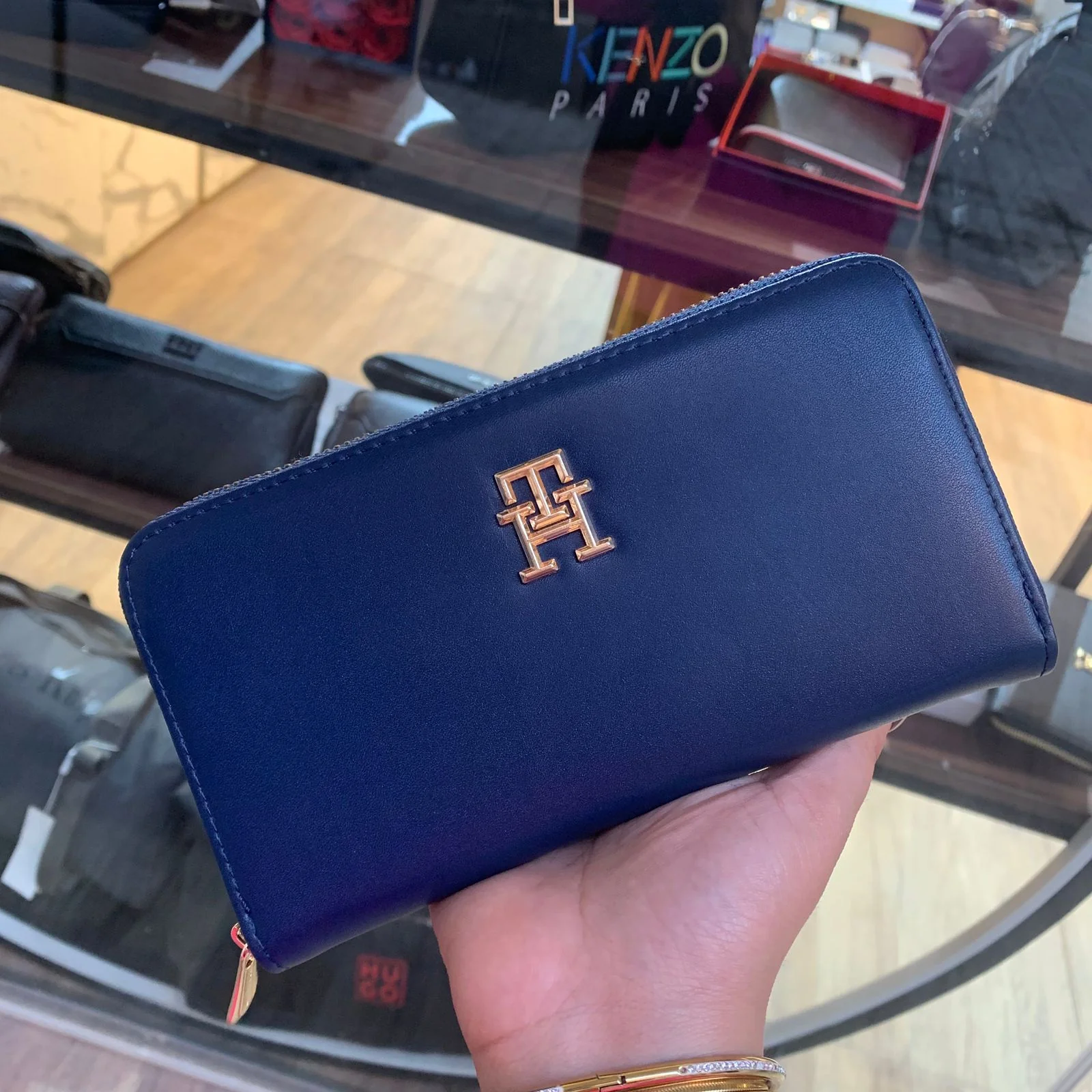 Tommy Hilfiger  Women's Wallet