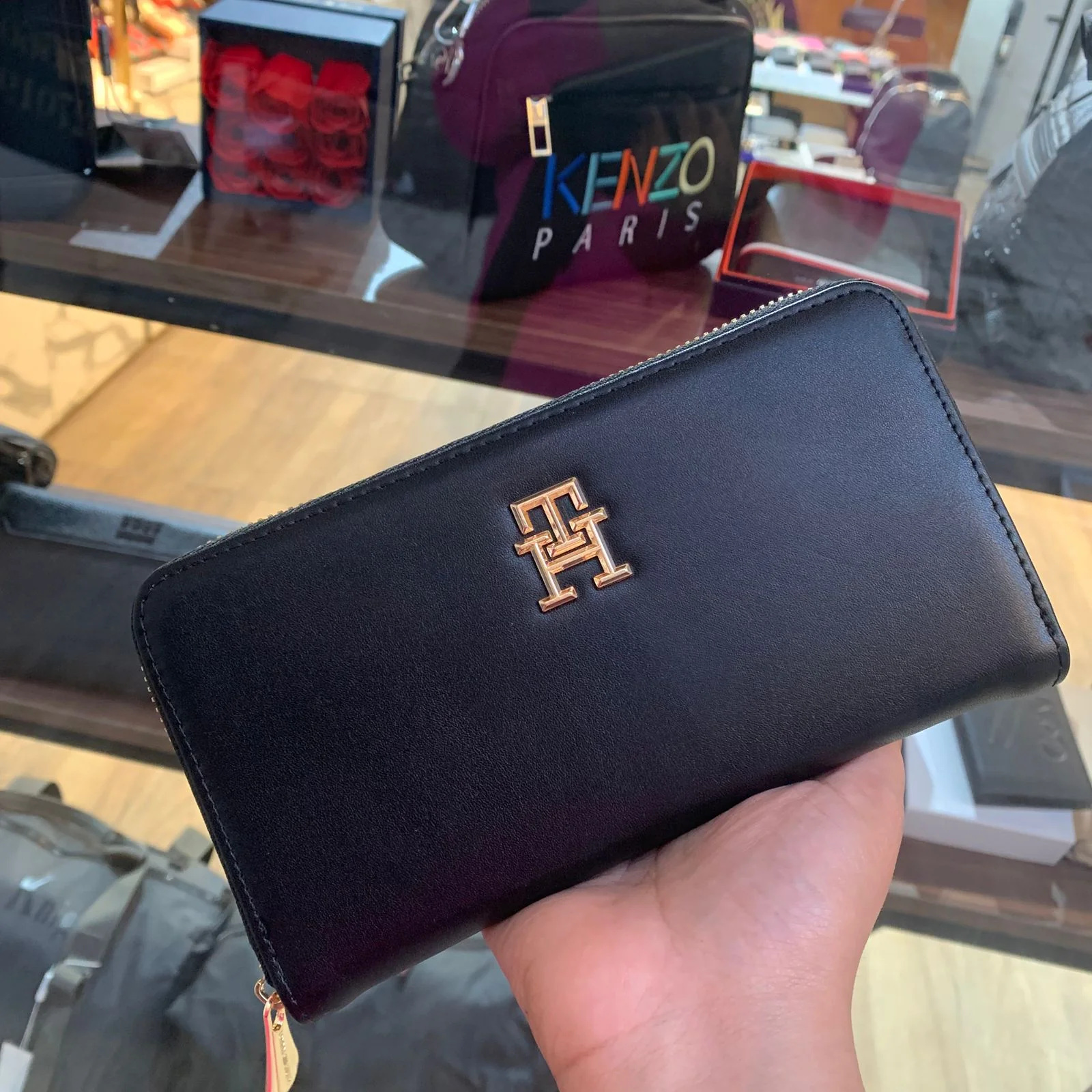 Tommy Hilfiger  Women's Wallet
