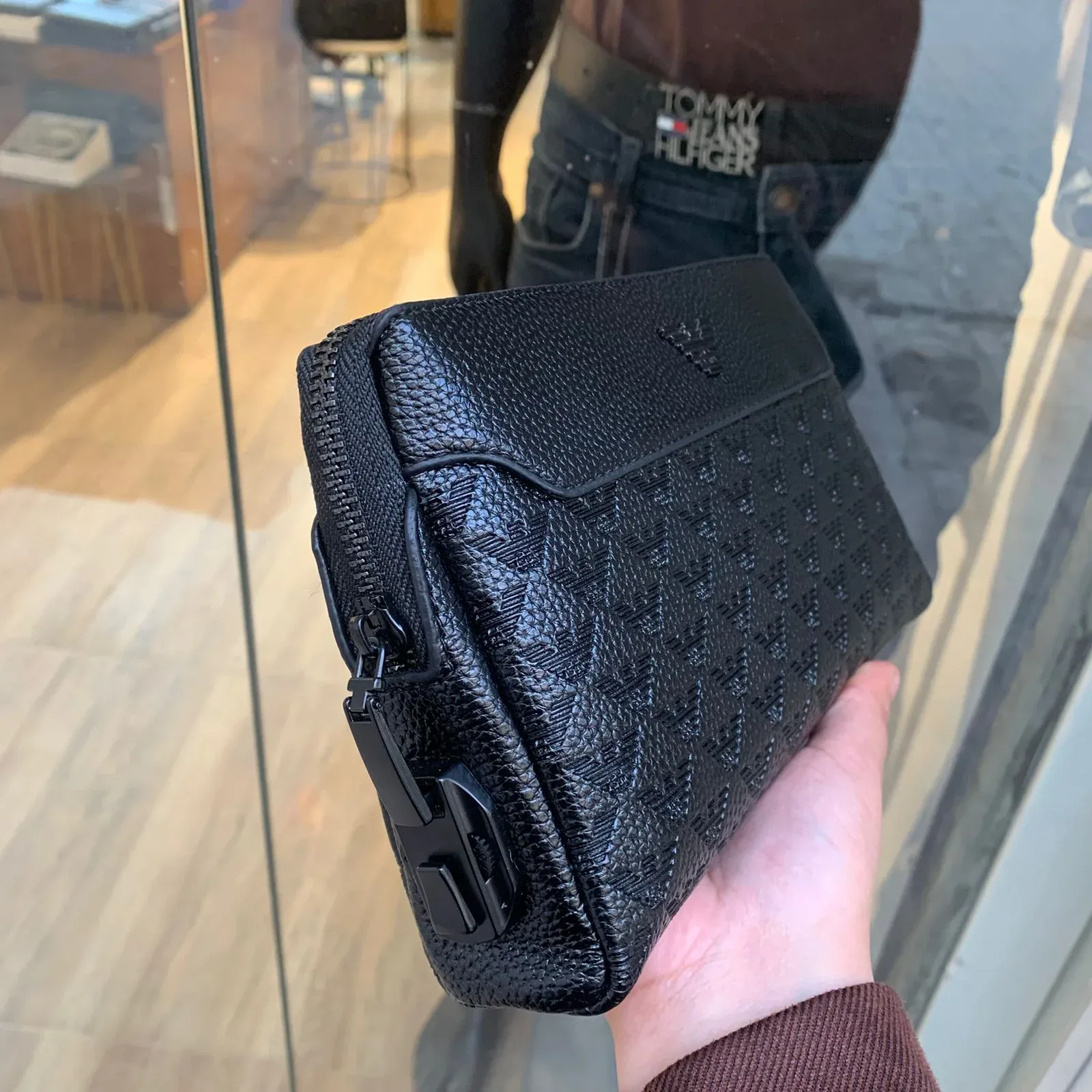 Armani Men's Handbag - Black